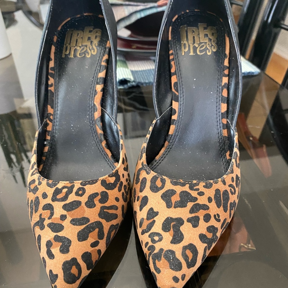 Women’s shoe